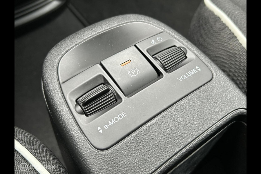 Fiat 500 Urban 42 kWh Clima / LM / Carplay / Parelmoer lak / 8.875 KM!!!