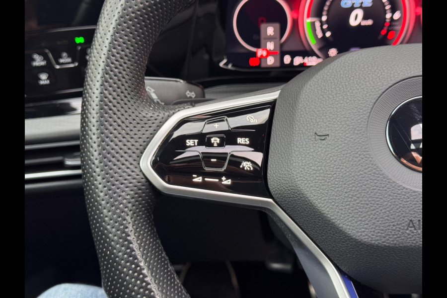 Volkswagen Golf 1.4 eHybrid GTE Pano/Matrix/Sfeer/Acc