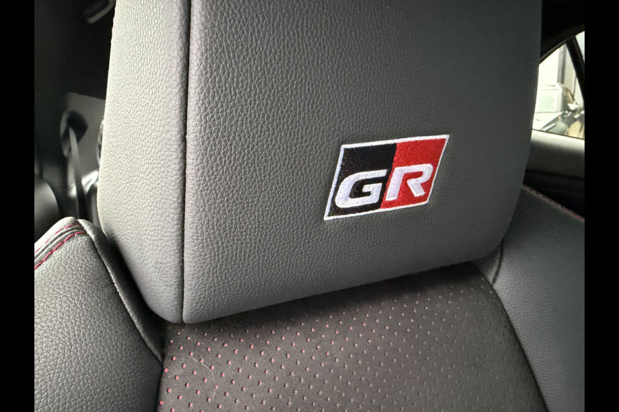 Toyota Yaris Cross 1.5 Hybrid GR Sport | 360 camera | 8.000 km | Head-up | BSM | Rijklaar!!