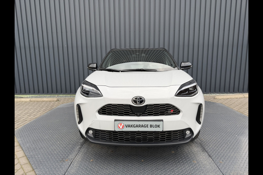 Toyota Yaris Cross 1.5 Hybrid GR Sport | 360 camera | 8.000 km | Head-up | BSM | Rijklaar!!