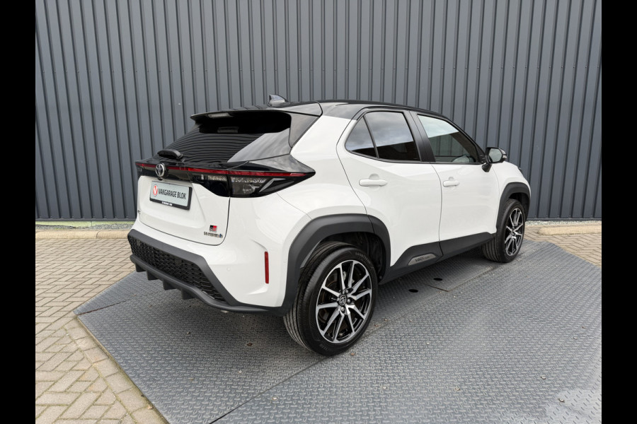 Toyota Yaris Cross 1.5 Hybrid GR Sport | 360 camera | 8.000 km | Head-up | BSM | Rijklaar!!