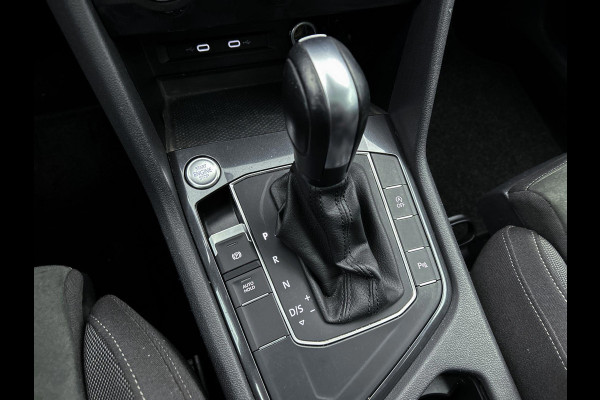 Volkswagen Tiguan Allspace 1.5 TSI Highline |BTW| PANORAMISCH DAK | NLauto |DealeronderH | Stoelmas+verw | TrekH | Add CC |LaneAss
