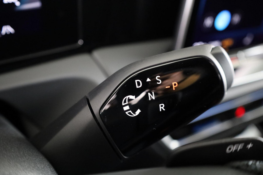 Volkswagen Tiguan 1.5 eHybrid R-Line Business | Panoramaschuif-kanteldak | Wegklapbare Trekhaak | Achterklep Elektrisch | Black style pakket | Navigatie | Parkeer assistent |
