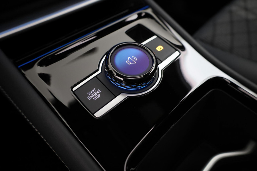 Volkswagen Tiguan 1.5 eHybrid R-Line Business | Panoramaschuif-kanteldak | Wegklapbare Trekhaak | Achterklep Elektrisch | Black style pakket | Navigatie | Parkeer assistent |