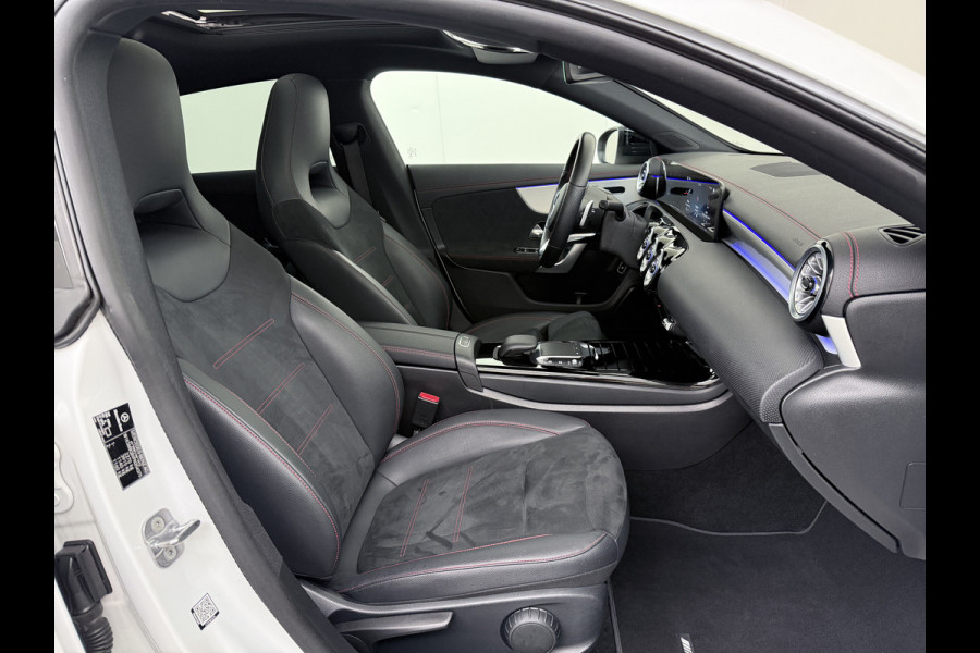 Mercedes-Benz CLA-Klasse Shooting Brake 250 e AMG Line | Pano 360 Camera Sfeer Night