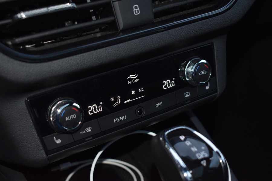 Škoda Kamiq 1.5 TSI ACT 150PK Aut. Business Edition | Trekhaak | Panodak | Carplay | LED | Incl. garantie