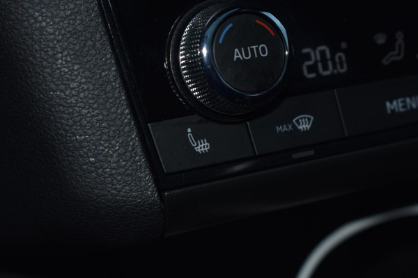 Škoda Kamiq 1.5 TSI ACT 150PK Aut. Business Edition | Trekhaak | Panodak | Carplay | LED | Incl. garantie