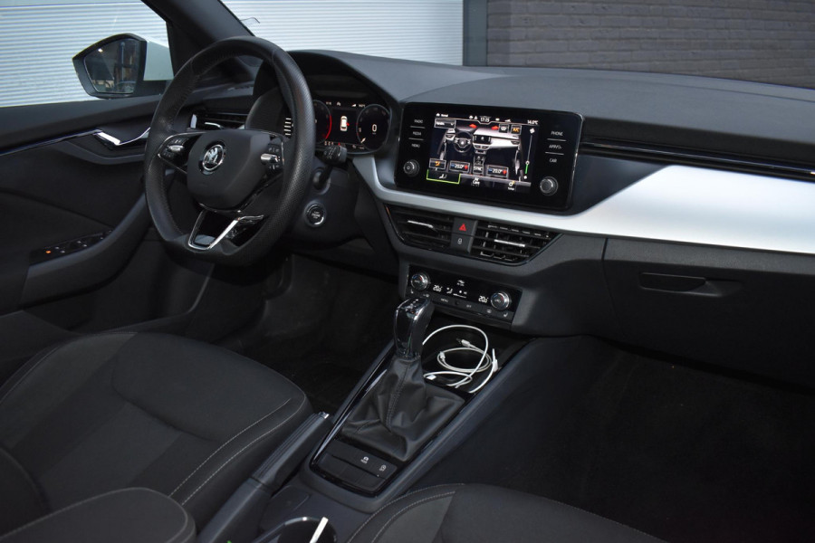 Škoda Kamiq 1.5 TSI ACT 150PK Aut. Business Edition | Trekhaak | Panodak | Carplay | LED | Incl. garantie