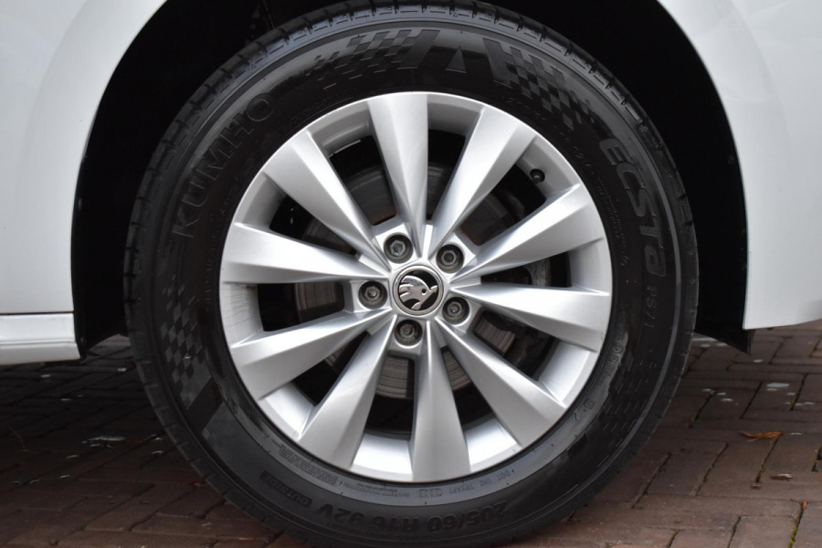 Škoda Kamiq 1.5 TSI ACT 150PK Aut. Business Edition | Trekhaak | Panodak | Carplay | LED | Incl. garantie