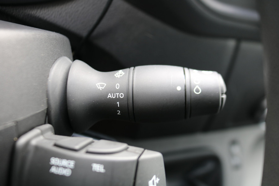 Renault Master 2.3 dCi 165pk Bakwagen met Laadklep