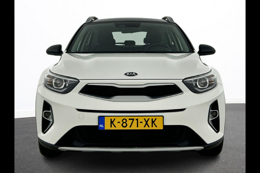 Kia Stonic 1.0 T-GDi 120pk MHEV DynamicLine Auto. Navigatie Apple Carplay/Android Auto Camera Parkeersensoren achter Cruise Control Lichtmetalen velgen Airco