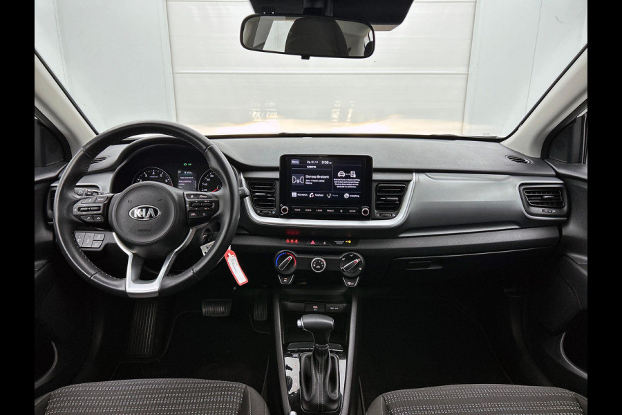 Kia Stonic 1.0 T-GDi 120pk MHEV DynamicLine Auto. Navigatie Apple Carplay/Android Auto Camera Parkeersensoren achter Cruise Control Lichtmetalen velgen Airco