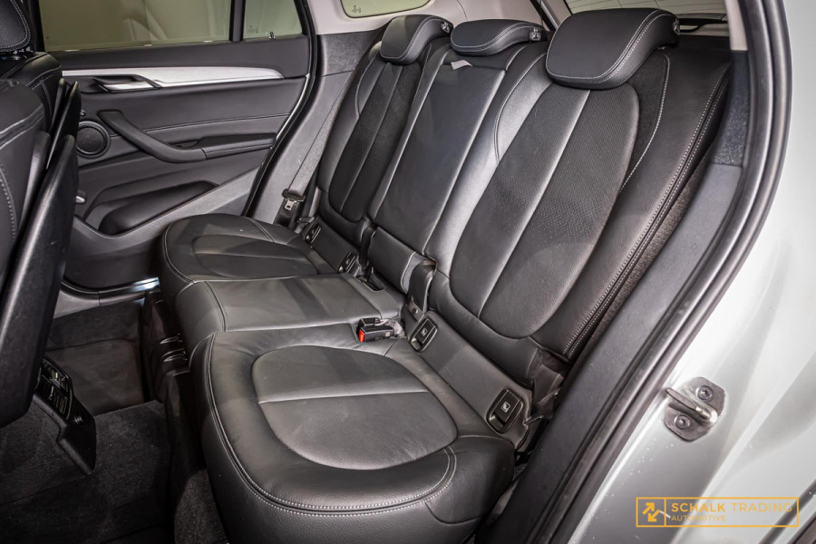 BMW X1 XDrive20i High Executive|Leder|Cam|StoelV|Garantie