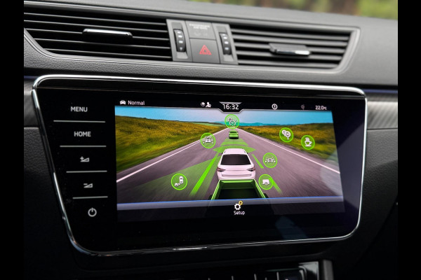 Škoda Superb Combi 1.4 TSI iV Sportline Trekhaak Camera