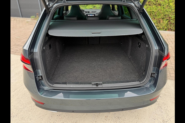 Škoda Superb Combi 1.4 TSI iV Sportline Trekhaak Camera