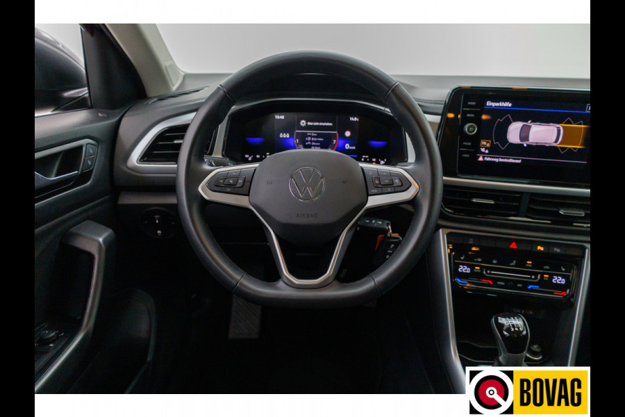 Volkswagen T-Roc 1.0 TSI 116 PK Business Edition | Stoelverw. | Apple Carplay / Android auto | PDC V+A Automatisch inparkeren, Climate control, all season banden, extra getint glas achter
