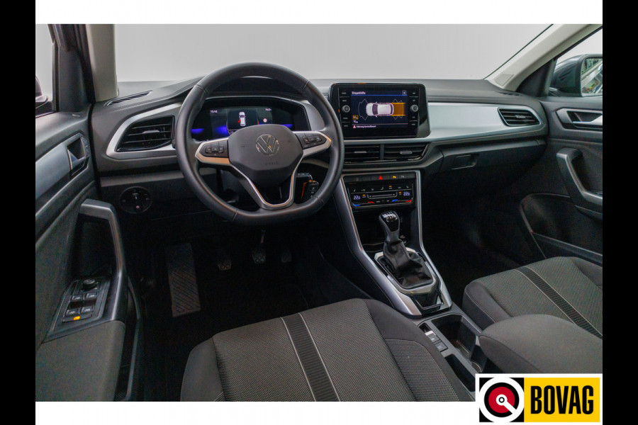 Volkswagen T-Roc 1.0 TSI 116 PK Business Edition | Stoelverw. | Apple Carplay / Android auto | PDC V+A Automatisch inparkeren, Climate control, all season banden, extra getint glas achter