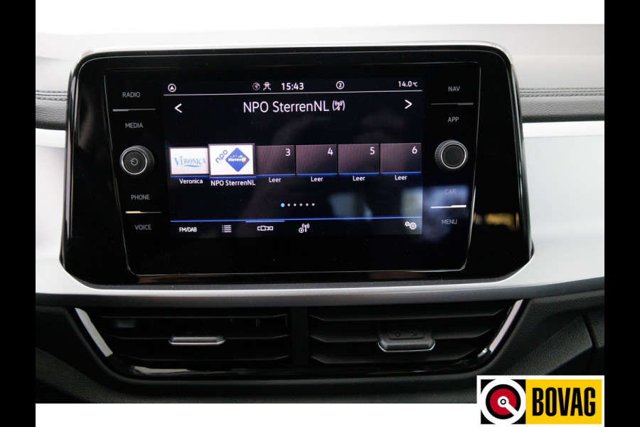 Volkswagen T-Roc 1.0 TSI 116 PK Business Edition | Stoelverw. | Apple Carplay / Android auto | PDC V+A Automatisch inparkeren, Climate control, all season banden, extra getint glas achter