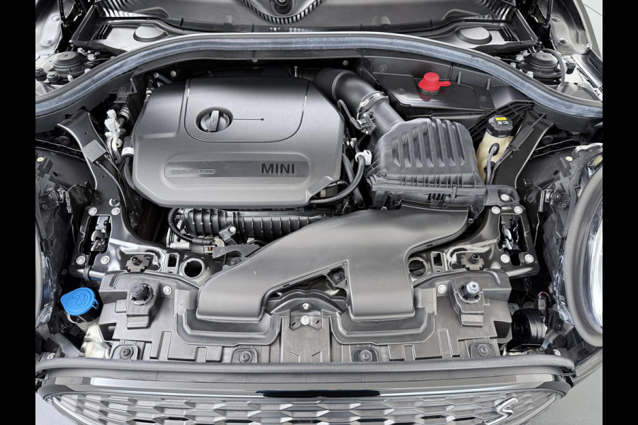 MINI Clubman 1.5 Cooper Richmond Park Edition PANO| CAMERA| STOELVERW. | LEER| KEYLESS| RIJKLAARPRIJS INCL. 12 MND BOVAG GARANTIE