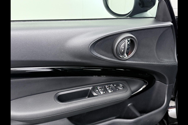 MINI Clubman 1.5 Cooper Richmond Park Edition PANO| CAMERA| STOELVERW. | LEER| KEYLESS| RIJKLAARPRIJS INCL. 12 MND BOVAG GARANTIE