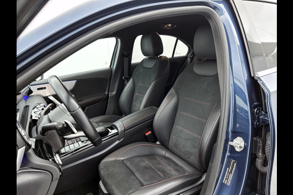 Mercedes-Benz A-Klasse 250 e AMG-Line Premium Plus AANBIEDING!(Dealer OnderH, Sfeer, Stoelv, Climate, Navi, Apple Carplay, Etc)