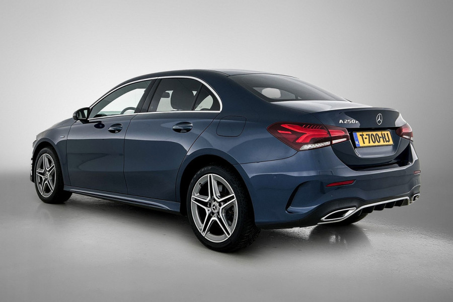 Mercedes-Benz A-Klasse 250 e AMG-Line Premium Plus AANBIEDING!(Dealer OnderH, Sfeer, Stoelv, Climate, Navi, Apple Carplay, Etc)