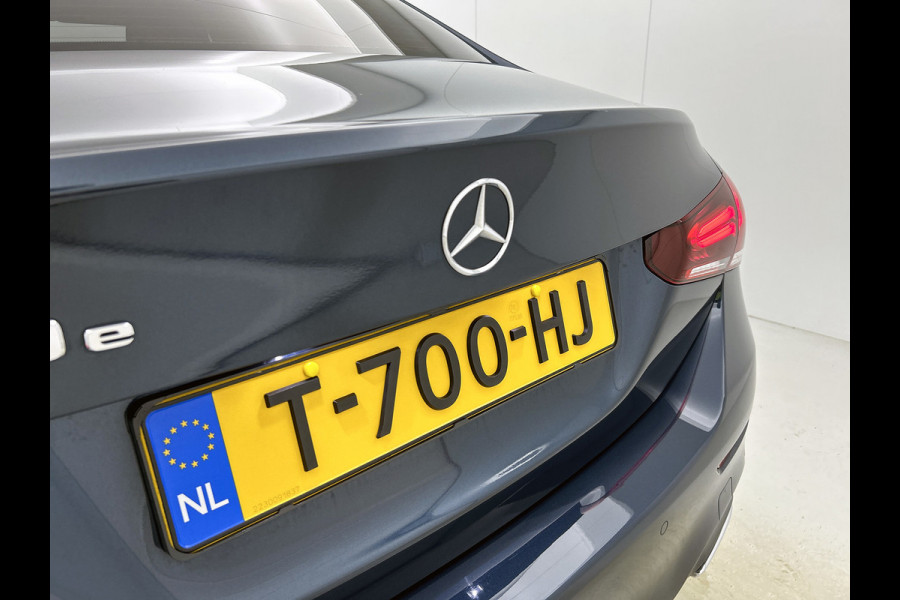 Mercedes-Benz A-Klasse 250 e AMG-Line Premium Plus AANBIEDING!(Dealer OnderH, Sfeer, Stoelv, Climate, Navi, Apple Carplay, Etc)