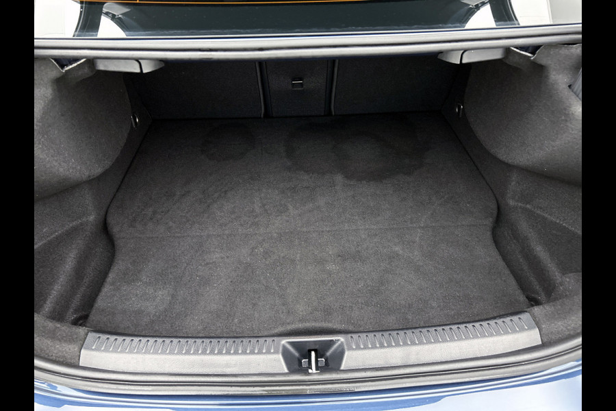 Mercedes-Benz A-Klasse 250 e AMG-Line Premium Plus AANBIEDING!(Dealer OnderH, Sfeer, Stoelv, Climate, Navi, Apple Carplay, Etc)