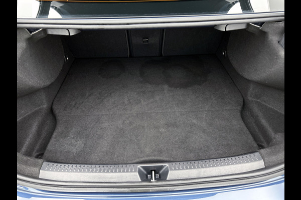 Mercedes-Benz A-Klasse 250 e AMG-Line Premium Plus AANBIEDING!(Dealer OnderH, Sfeer, Stoelv, Climate, Navi, Apple Carplay, Etc)