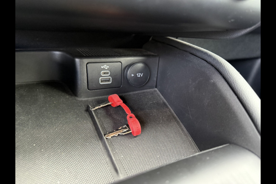 Ford Kuga ST-Line 2.5 PHEV | Trekhaak | 1500KG trekgewicht |