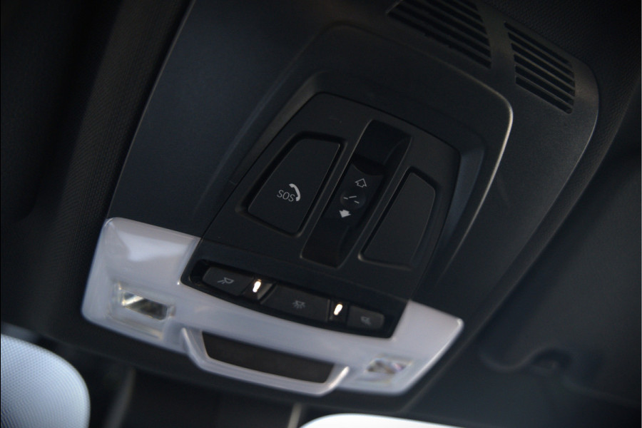 BMW X1 xDrive25e eDrive Edition M Sport | Panoramadak | Leer | Head-Up Display | Camera | Shadowline | Keyless | Cruise Control | Navigatie Prof. | Stoelverwarming | Elek. Achterklep | Ambiance Verlichting