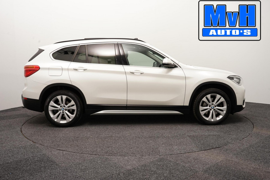 BMW X1 xDrive20i High Executive|PARELMOER|PANO|TREKH|LUXE|NAP