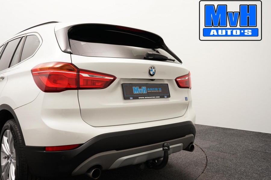 BMW X1 xDrive20i High Executive|PARELMOER|PANO|TREKH|LUXE|NAP
