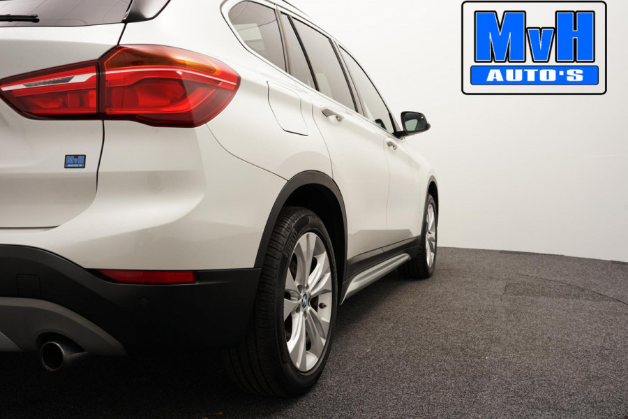BMW X1 xDrive20i High Executive|PARELMOER|PANO|TREKH|LUXE|NAP