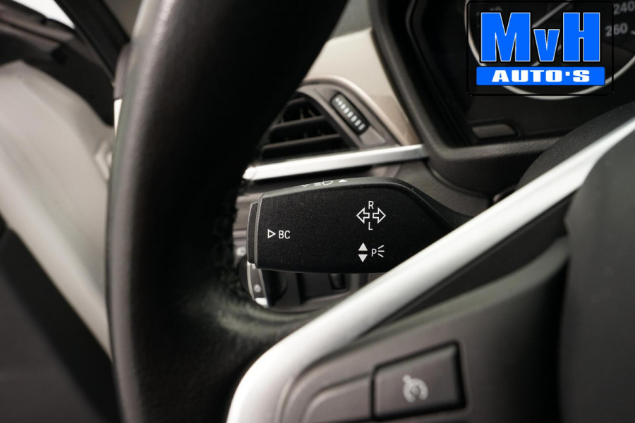 BMW X1 xDrive20i High Executive|PARELMOER|PANO|TREKH|LUXE|NAP