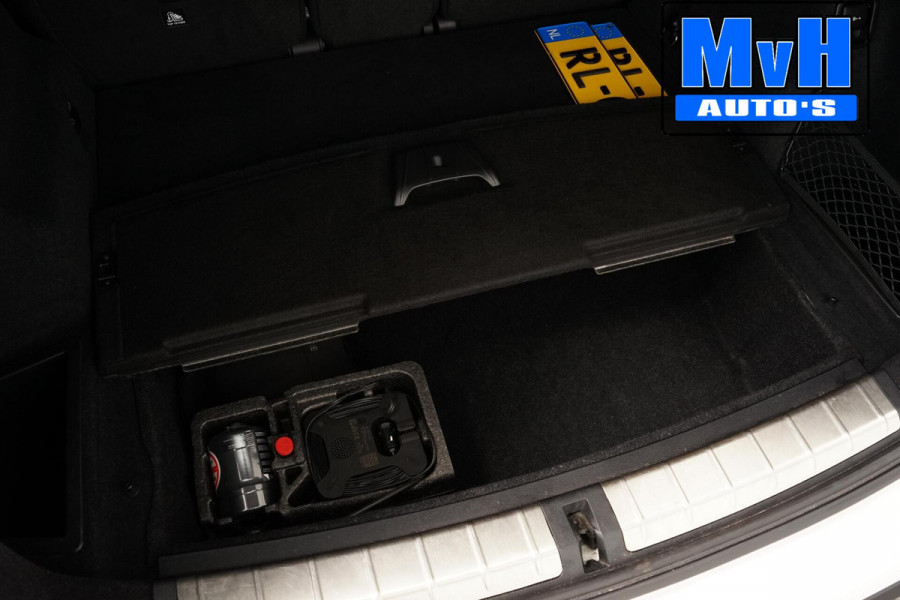 BMW X1 xDrive20i High Executive|PARELMOER|PANO|TREKH|LUXE|NAP