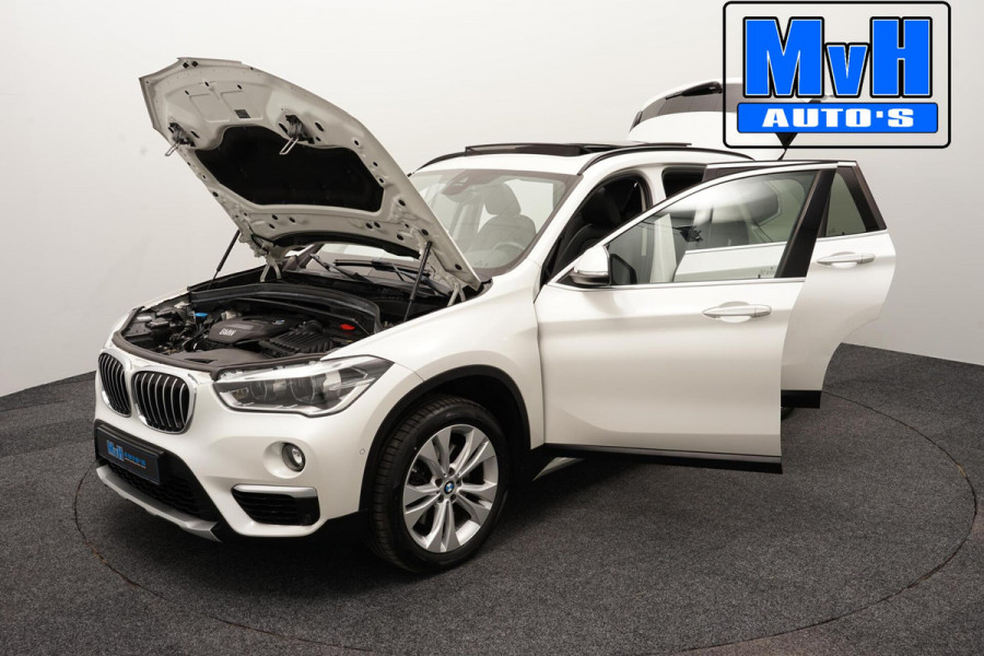 BMW X1 xDrive20i High Executive|PARELMOER|PANO|TREKH|LUXE|NAP