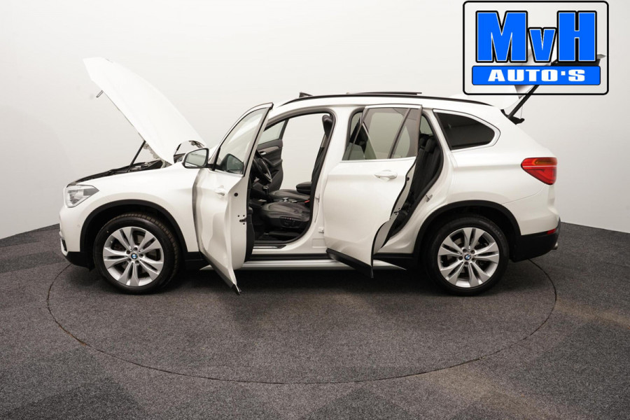 BMW X1 xDrive20i High Executive|PARELMOER|PANO|TREKH|LUXE|NAP