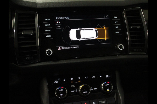 Škoda Kodiaq 1.5 TSI 150pk DSG Style 7p. | Navigatie | Apple Carplay/Android Auto | Adaptive Cruise Control | Parkeersensor achter | Stoel- en stuurverwarming | Ledverlichting | Getinte ramen | Climate Control