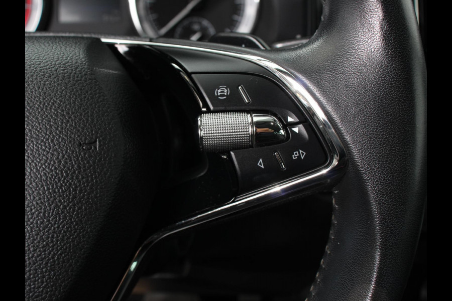 Škoda Kodiaq 1.5 TSI 150pk DSG Style 7p. | Navigatie | Apple Carplay/Android Auto | Adaptive Cruise Control | Parkeersensor achter | Stoel- en stuurverwarming | Ledverlichting | Getinte ramen | Climate Control