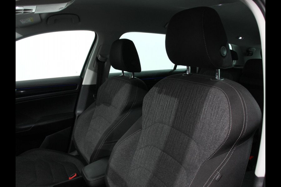 Škoda Kodiaq 1.5 TSI 150pk DSG Style 7p. | Navigatie | Apple Carplay/Android Auto | Adaptive Cruise Control | Parkeersensor achter | Stoel- en stuurverwarming | Ledverlichting | Getinte ramen | Climate Control