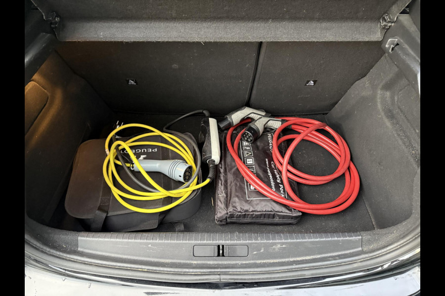 Peugeot e-208 EV Allure 50 kWh | Navi | Camera | Virtual Cockpit |