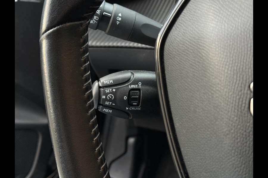 Peugeot e-208 EV Allure 50 kWh | Navi | Camera | Virtual Cockpit |