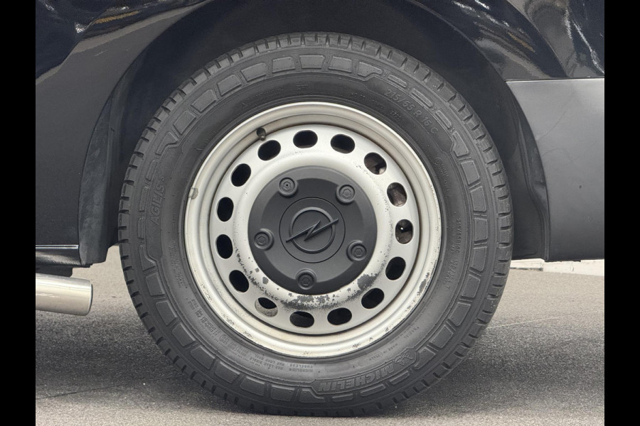 Opel Vivaro-e Combi L3H1 75 kWh Opel Vivaro-e Combi 75-kWh L3H1 9-persoons PERSONENBUS Airco| Navi| PDCA