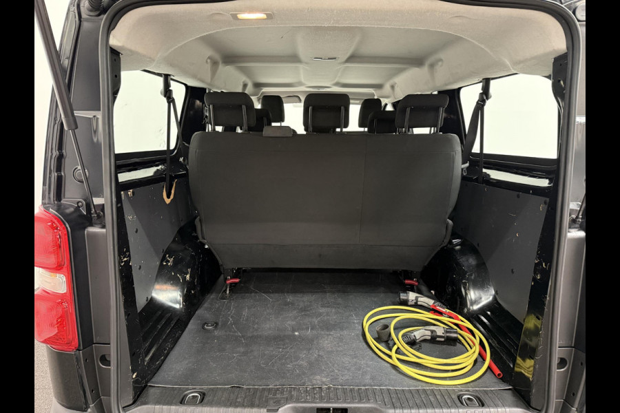 Opel Vivaro-e Combi L3H1 75 kWh Opel Vivaro-e Combi 75-kWh L3H1 9-persoons PERSONENBUS Airco| Navi| PDCA