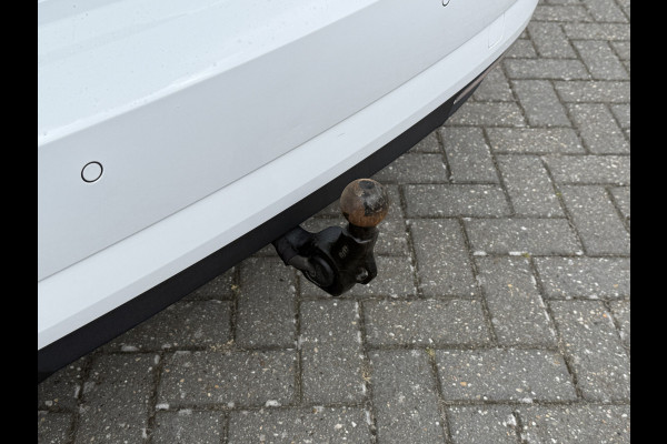 Audi A3 Sportback 1.4 e-tron Sport | Trekhaak wegklapbaar | Stoelverwarming | Climate