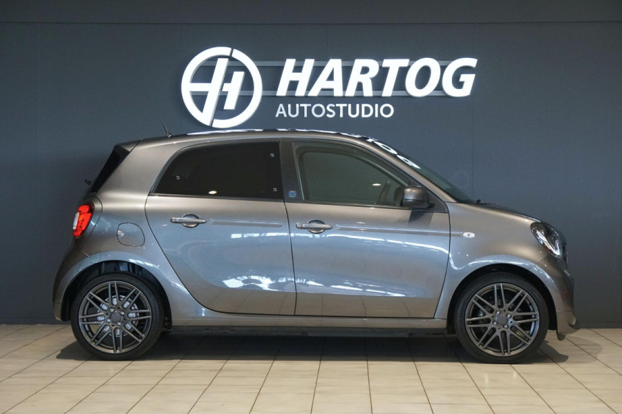Smart Forfour EQ BRABUS Style 18 kWh + CAMERA / STOELVERWARING VOOR & ACHTER / PANO