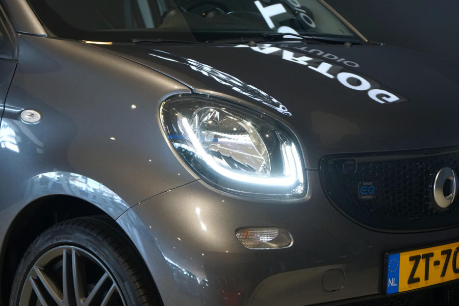 Smart Forfour EQ BRABUS Style 18 kWh + CAMERA / STOELVERWARING VOOR & ACHTER / PANO