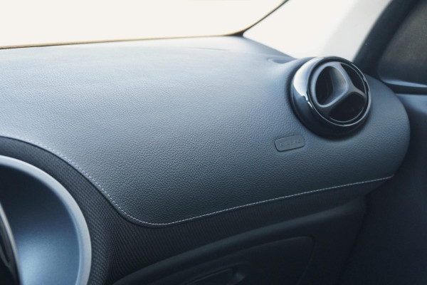 Smart Forfour EQ BRABUS Style 18 kWh + CAMERA / STOELVERWARING VOOR & ACHTER / PANO