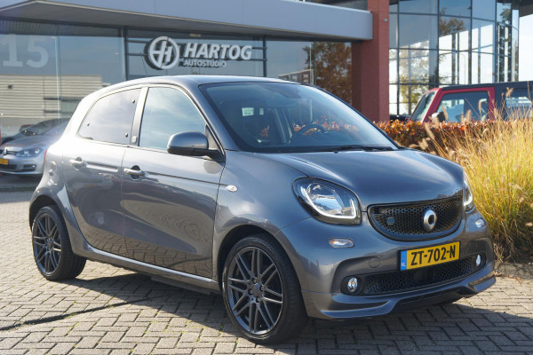 Smart Forfour EQ BRABUS Style 18 kWh + CAMERA / STOELVERWARING VOOR & ACHTER / PANO